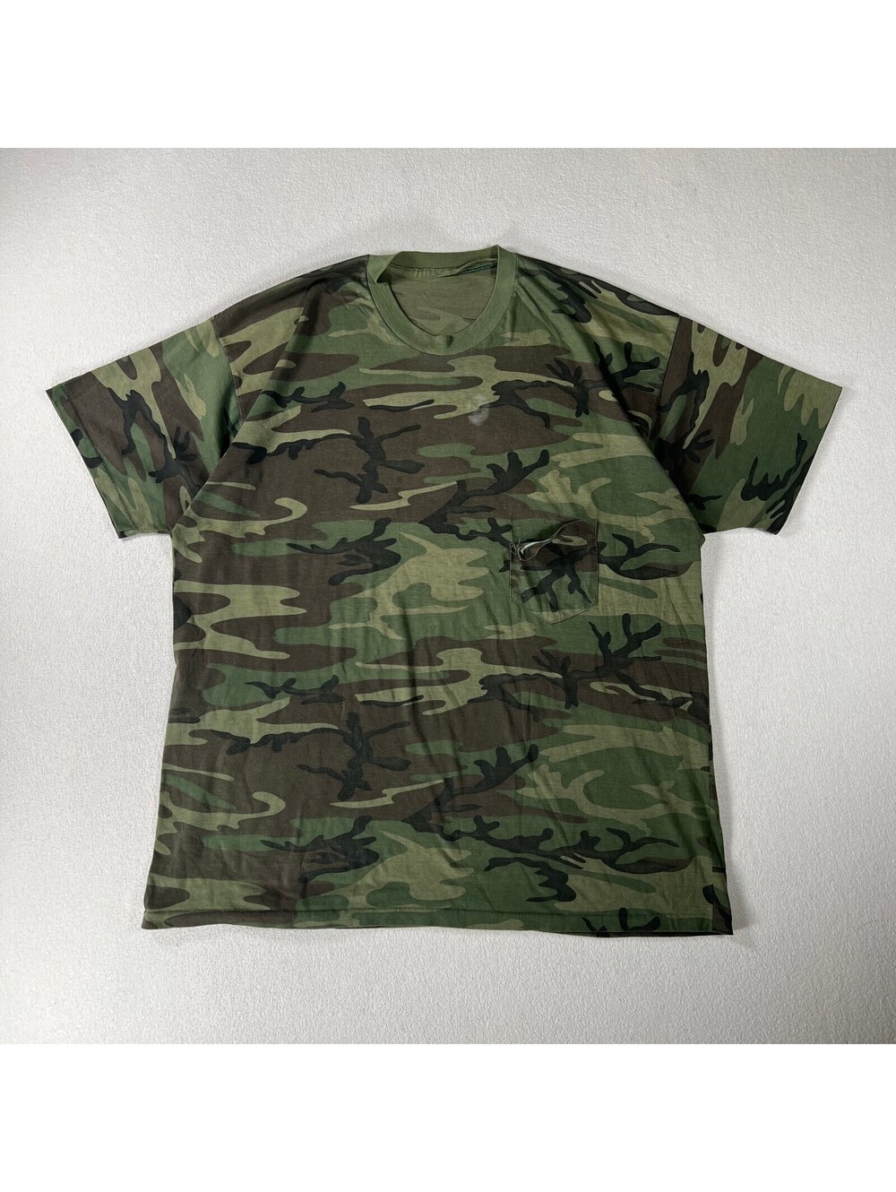 Vintage 80s Paper Thin Camouflage Selvedge Pocket Tee XL